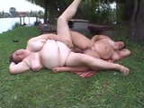 Gorda enjoying sex in the park